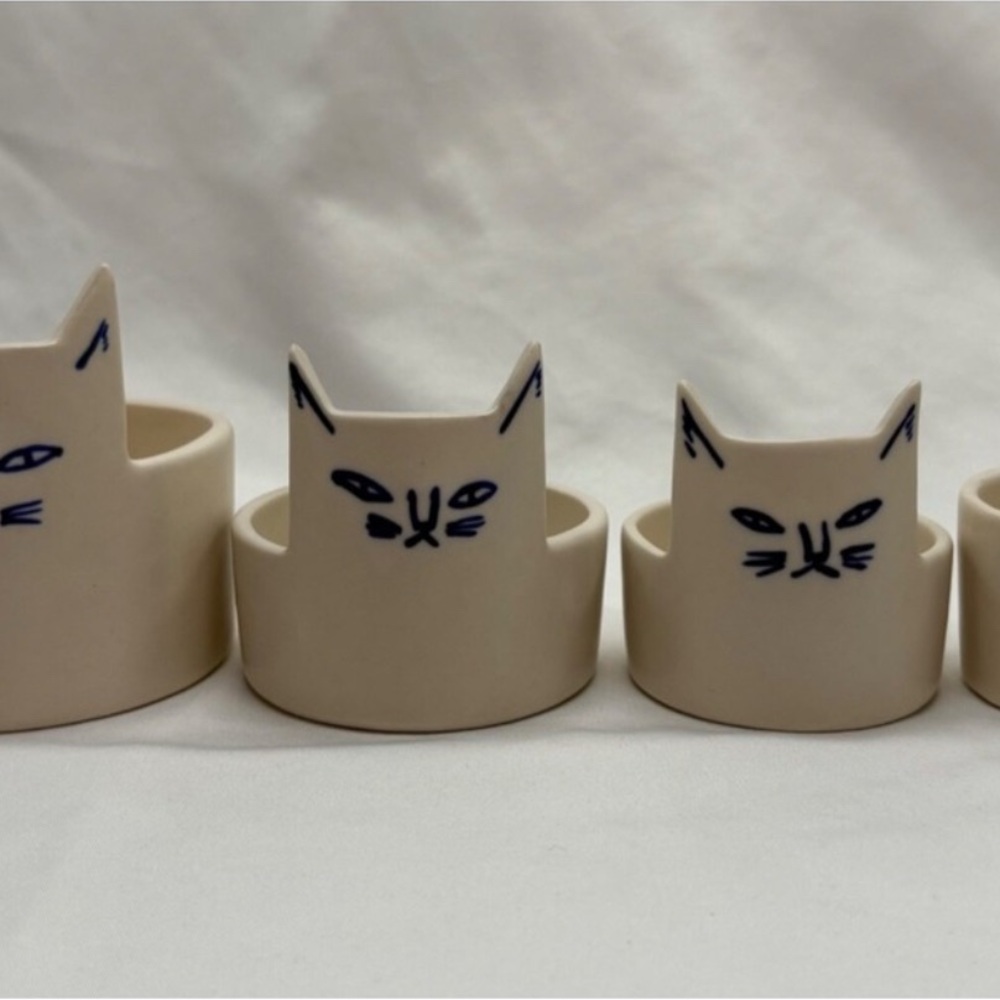 Anthropologie Kaye Blegvad Stoneware Stacking Cat Measuring Cups